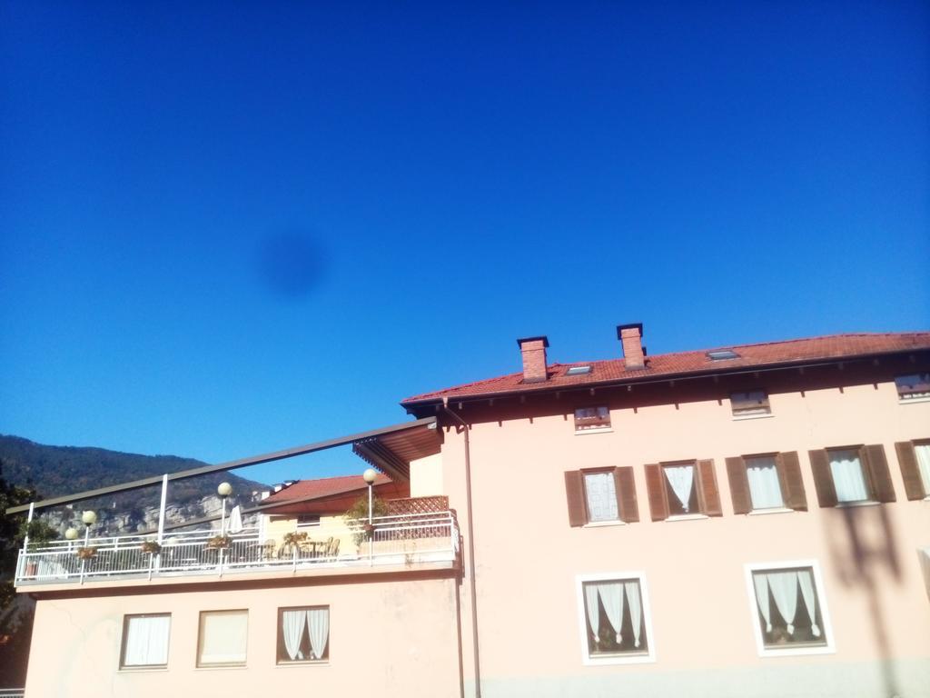 Alloggio Ponte Dei Cavalleggeri Hotel Trento Exterior foto